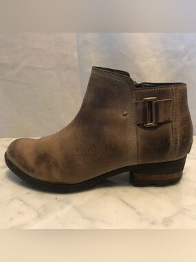 Sorel Taupe Leather Ankle Boot with Buckle Detail